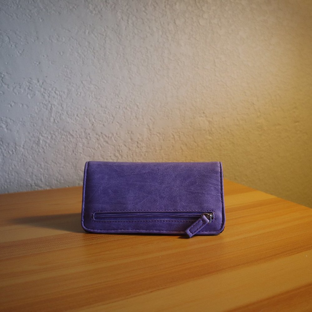 Lavender Wallet -- Slim and Easy